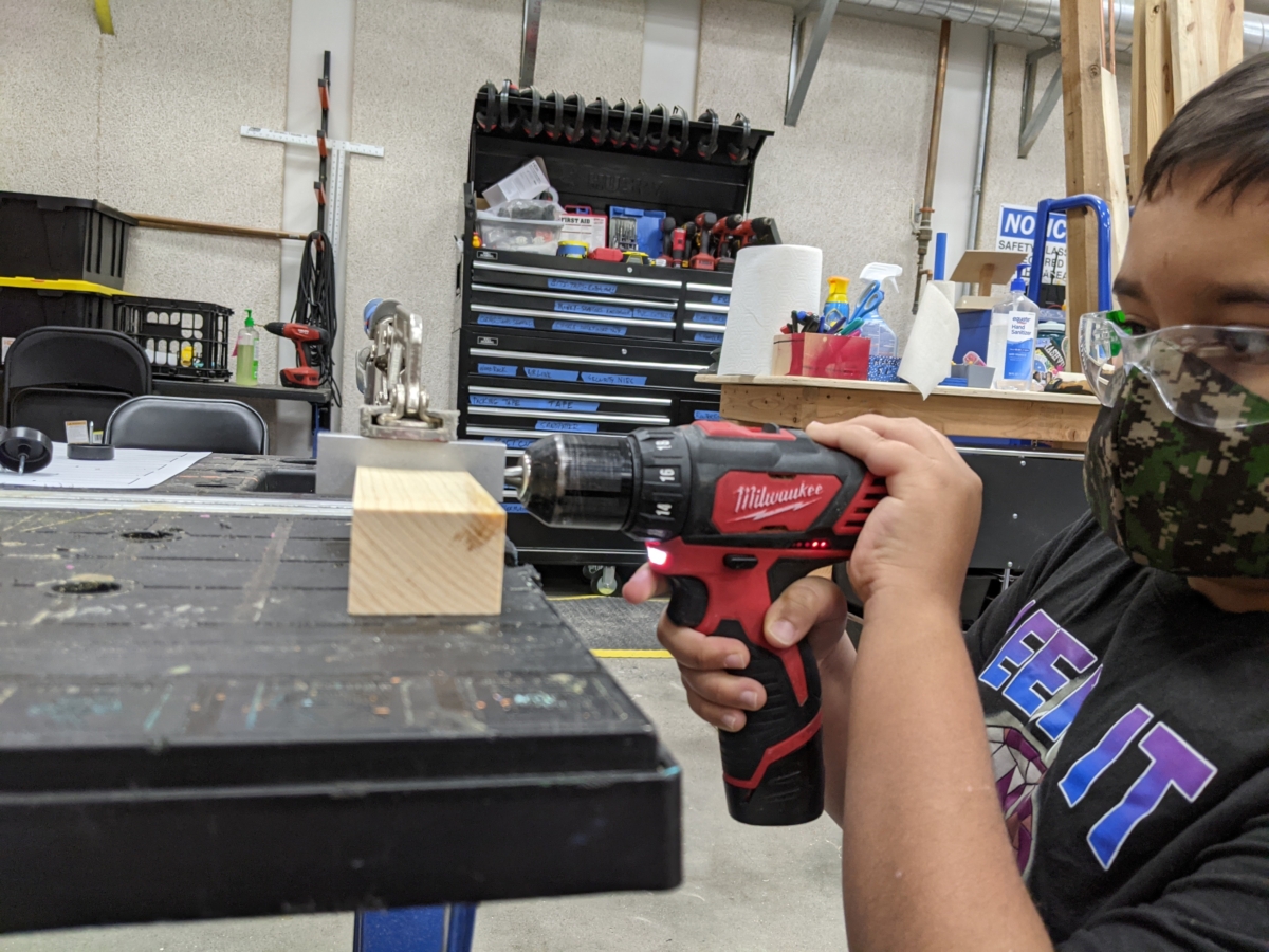 Pinewood Derby Badge SciTech Discovery Center